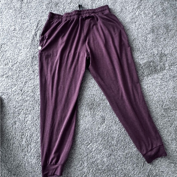 Vuori Women's DreamKnit Performance Joggers, Small, Marsala Heather - Picture 11 of 13